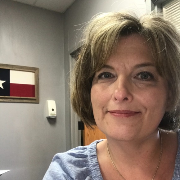 Meet your Posher, Laurie - Picture 1 of 1